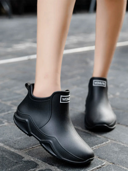 New Waterproof Rain Shoes for Women & Men – Ankle Rain Boots, Anti-Slip, Wear-Resistant, Plush for Summer & Winter