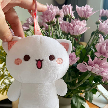 Kawaii Mitao Cat Peach Plush Pendant - 10cm Soft Stuffed Cartoon Cat Doll, Cute Couple Gift and Bag Charm Accessory