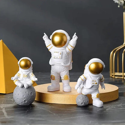 4-Piece Astronaut Figurine Set - Space Explorer Models for Kids, Desktop Decor & Educational Gifts