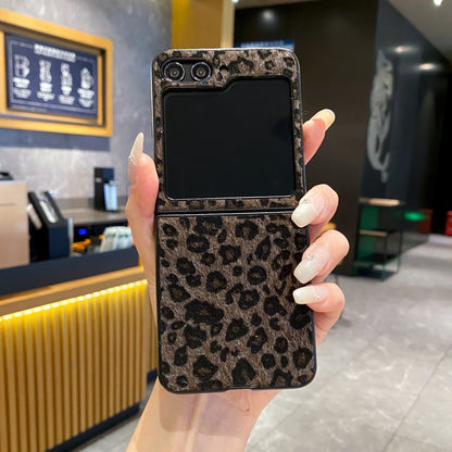 Leopard Plush Leather Textured Case for Samsung Galaxy Z Flip 8/7/6/5/4/3 FE - Fashion Soft Protective Phone Cover