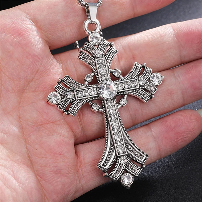 European & American Retro Gothic Cross Necklace – Unisex Hip-Hop Fashion Pendant for Men & Women, Street Style Trendsetter Jewelry Accessory