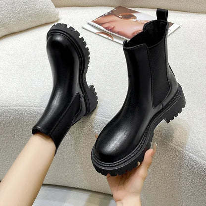 Women’s 2024 Thick-Soled Winter Boots – Comfortable Elegant Autumn Short Outdoor Shoes