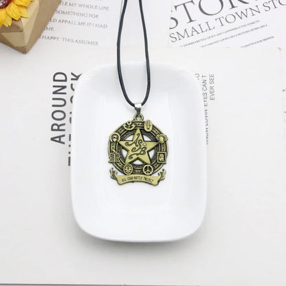 JoJo’s Bizarre Adventure Arrow Pendant Necklace – Josuke & Jotaro Cosplay Jewelry Gift