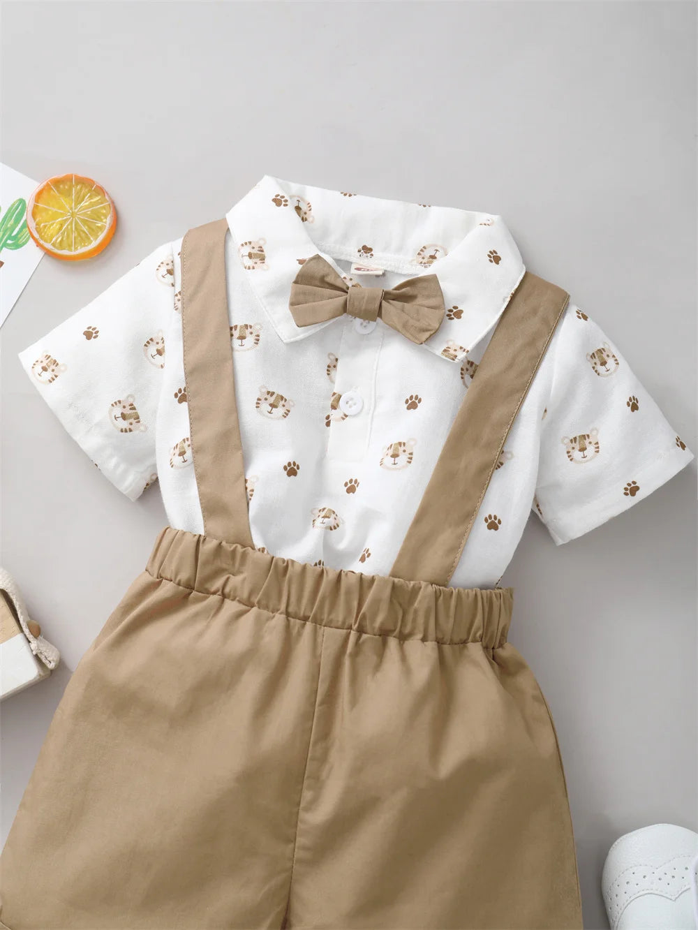 Infant Boy Outfit – Tiger Print Short Sleeve Shirt & Strap Shorts with Bow, Casual Birthday Party Suit (0-2 Years)