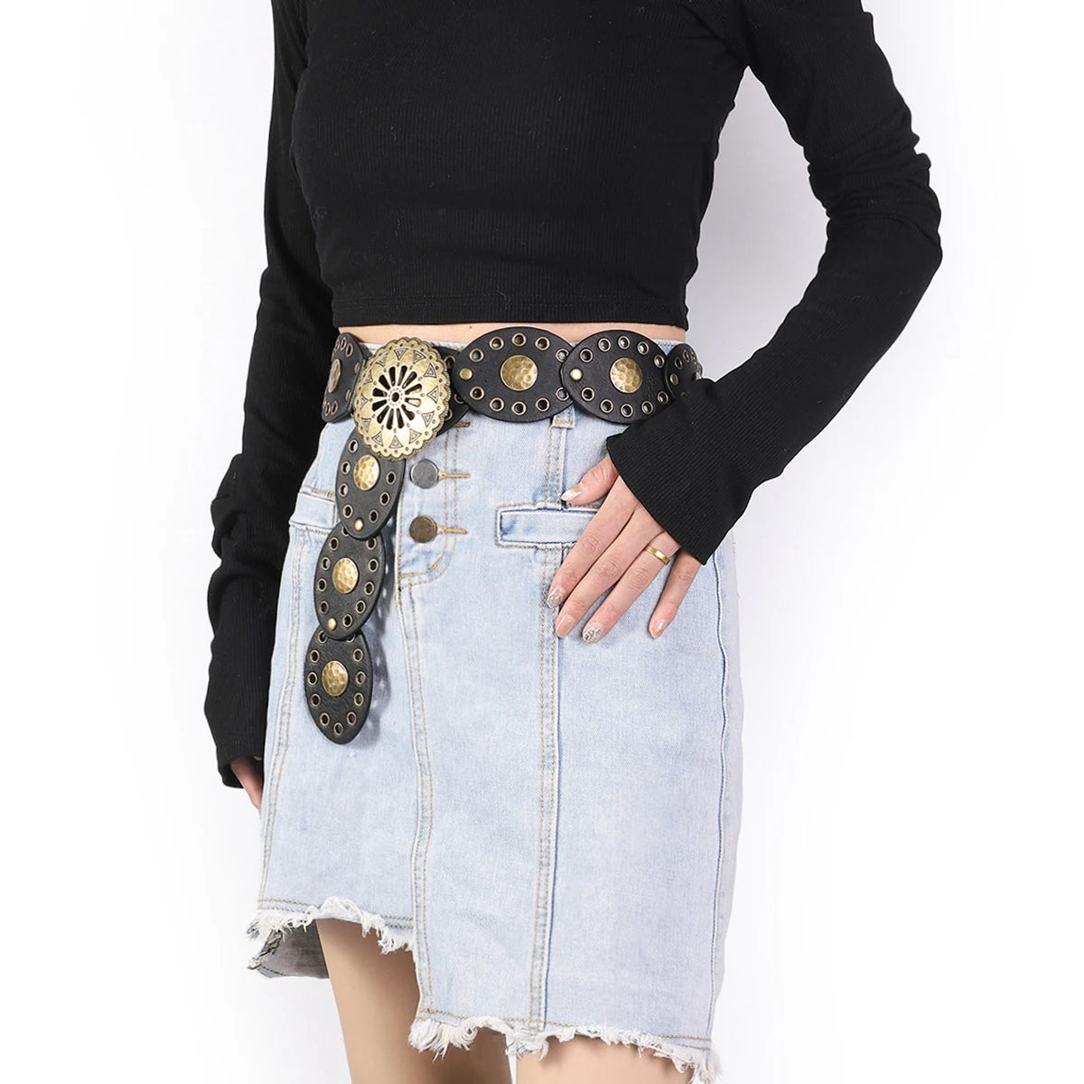 New Retro Western Cowboy Belt – Personality Round Hollow Metal Wide Belt for Women