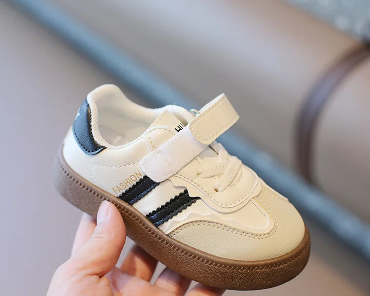 Spring & Autumn Kids Sport Training Shoes – Fashion Sneakers for Boys & Girls | Soft Soled, Casual Skate Shoes (Ages 4-6)