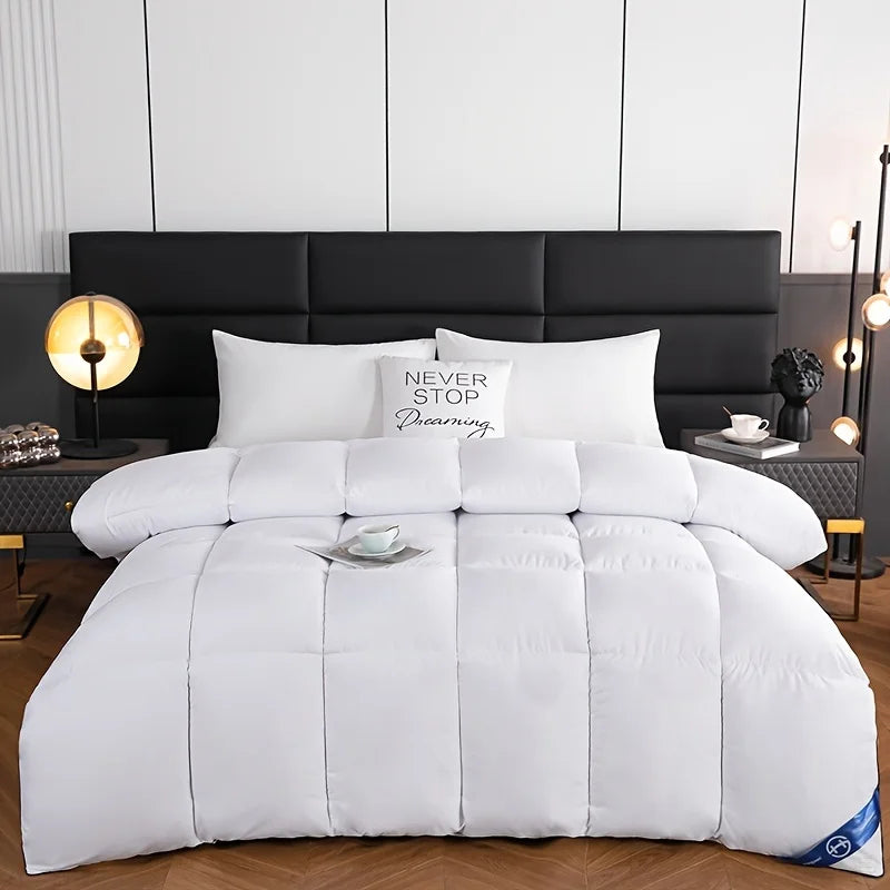 Hotel Style Winter Comforter – Soft, Fluffy & Breathable Quilt Blanket, Lightweight & Warm, Queen/King 220x240cm