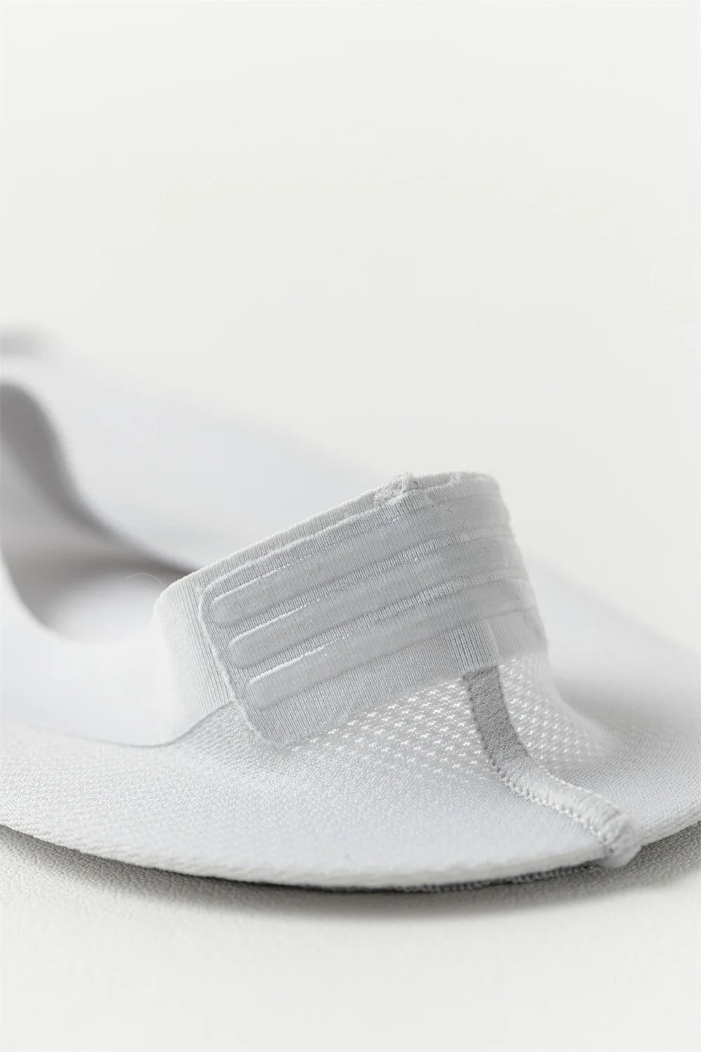 Men’s Ice Silk Mesh Socks – Hollow Breathable Summer No-Show Slippers, Silicone Non-Slip Low-Cut Boat Socks