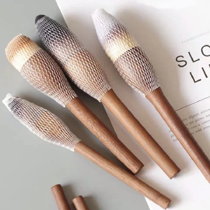 New European Vintage Wood Handle Makeup Brush – High-Quality Walnut Soft Powder, Blush & Foundation Contour Brush