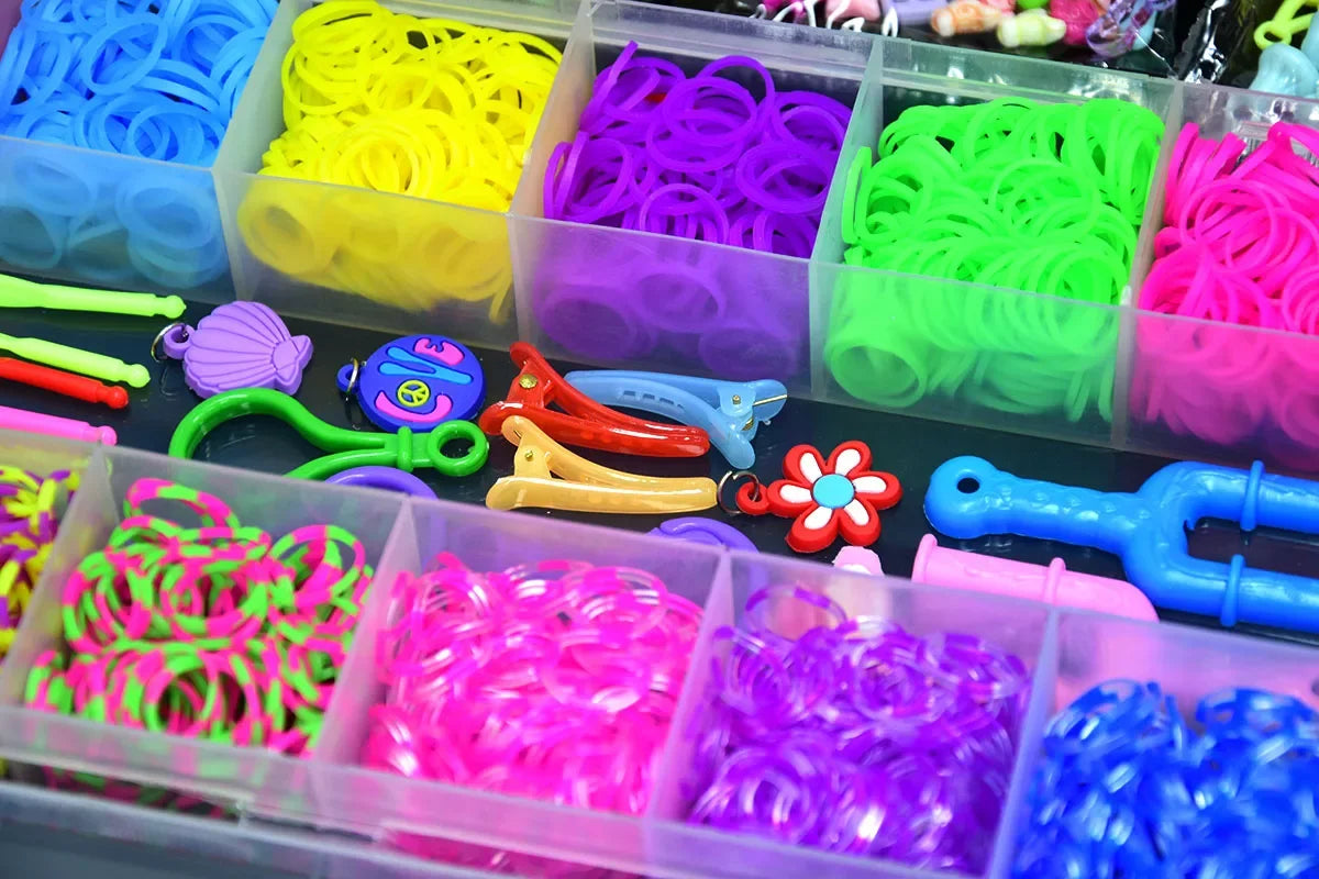 1800pcs Elastic Rubber Loom Bands DIY Kit – Weave Bracelet Craft Set with Storage Box for Kids, Teens & Handmade Gifts