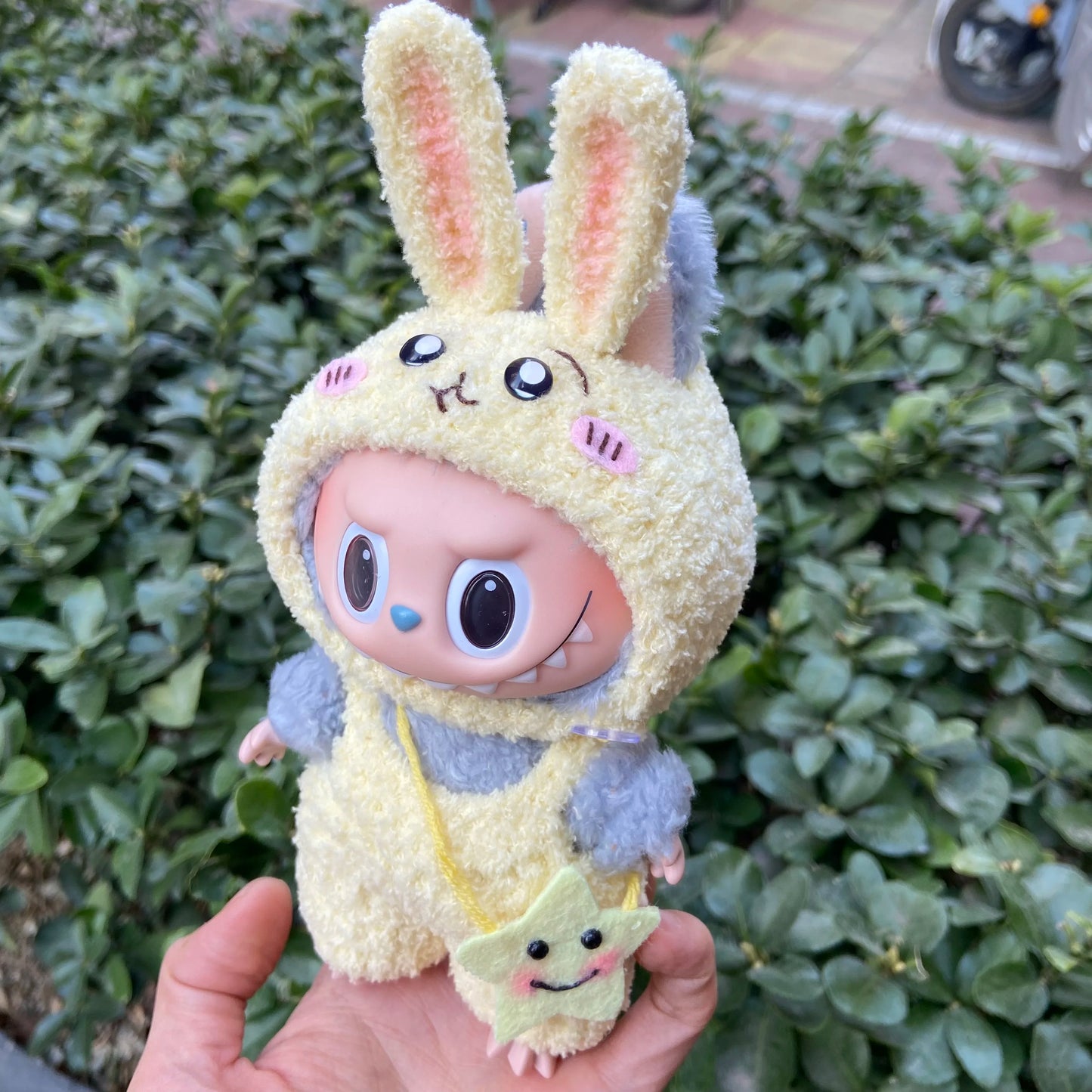Labubu 17cm Heartbeat Macaron Monkey Toy – Stand-Up Dress-Up Jacket & Pants Suit