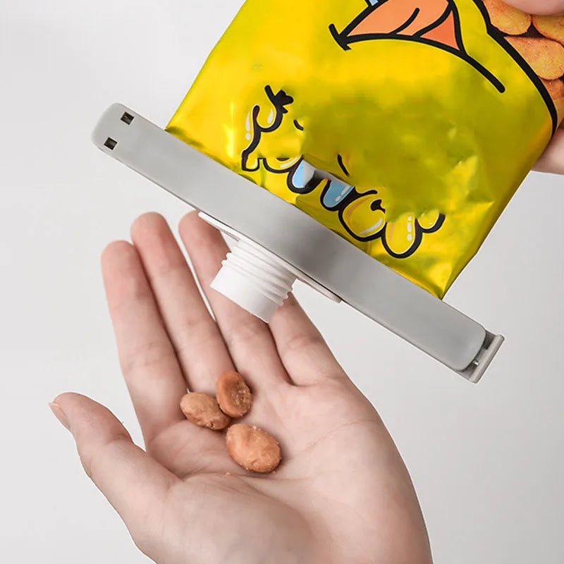 Screw Cap Sealing Clip for Seasoning, Milk Powder, Salt Bags - Snack Food Preservation Gadget & Kitchen Accessory