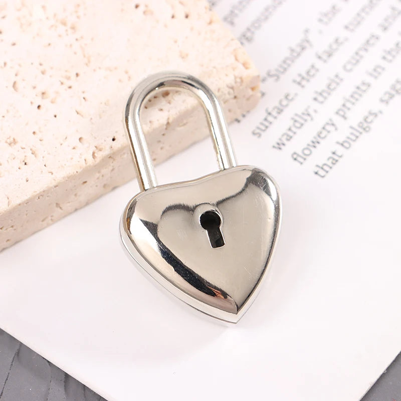 Heart-Shaped Mini Padlock with Key – Luggage, Jewelry Box, Diary, and Suitcase Lock for Travel and Wedding