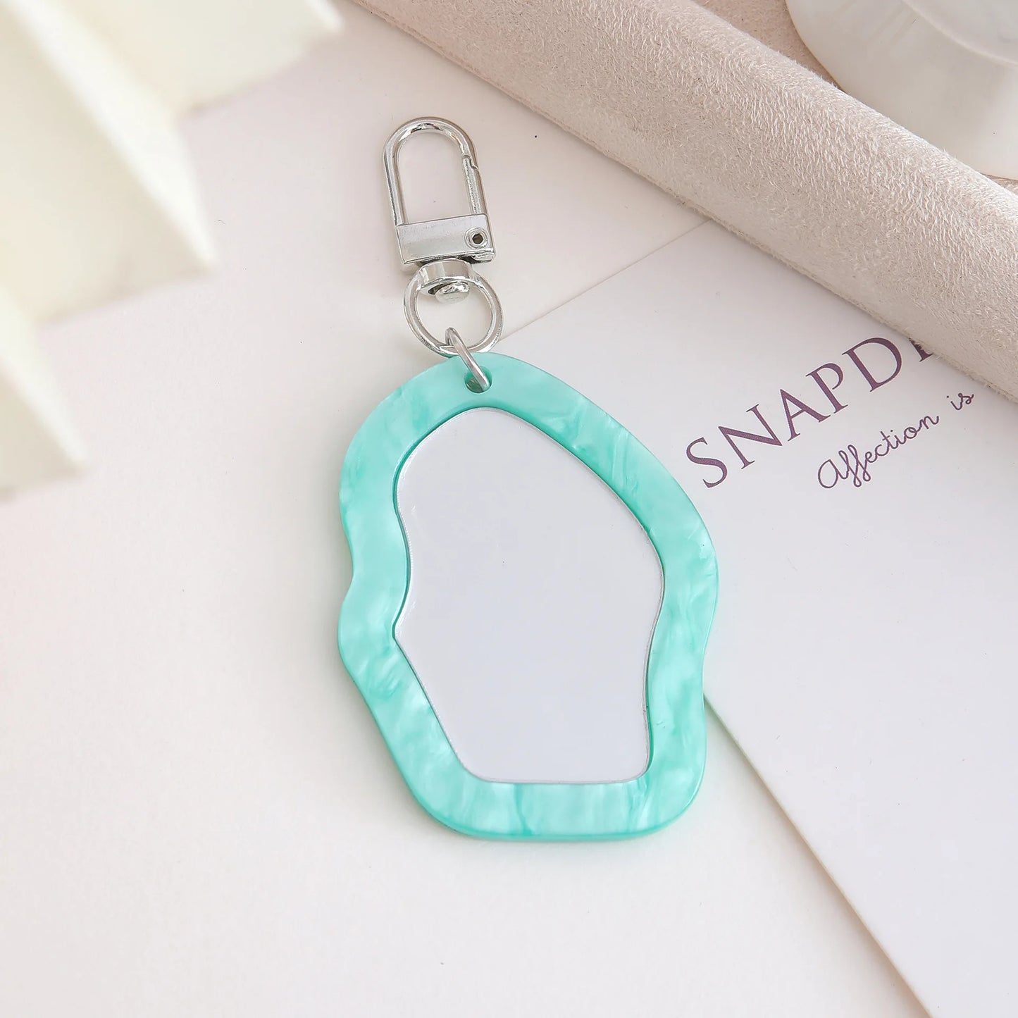 Mini Resin Makeup Mirror Keychain - Irregular Portable Touch-Up Mirror Bag Charm for Purses & Backpacks