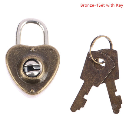 Vintage Heart-Shaped Metal Mini Padlock – Key Lock for Bags, Suitcases, and Luggage Boxes with Key