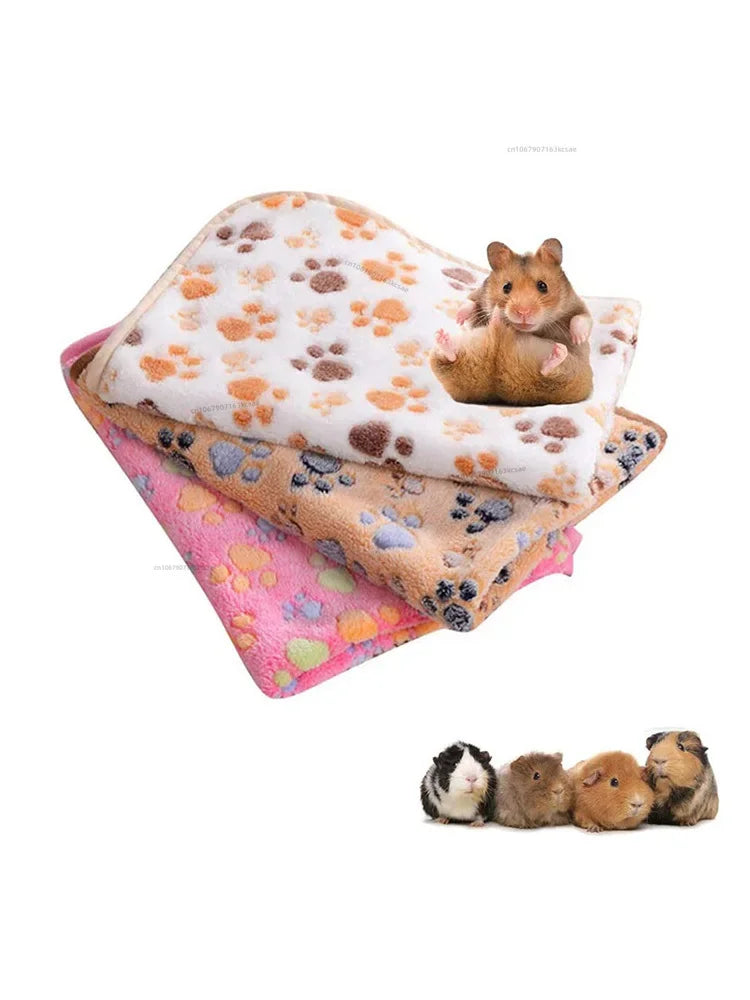 Soft Sleep Mat for Small Pets – Plush Bed Blanket for Hamsters, Puppies, Kittens, Rabbits & Guinea Pigs