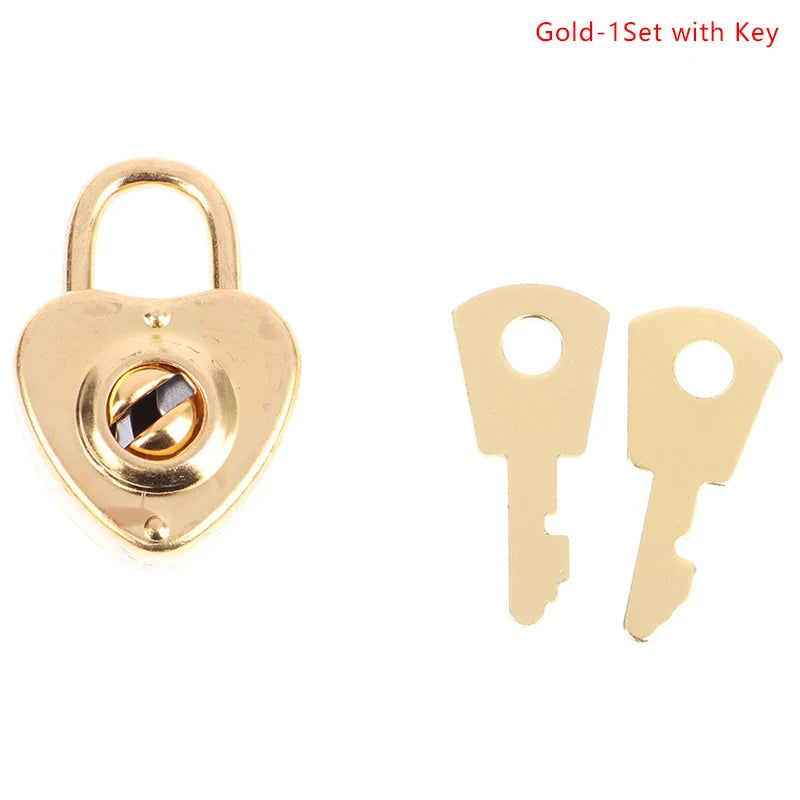 Vintage Heart-Shaped Metal Mini Padlock – Key Lock for Bags, Suitcases, and Luggage Boxes with Key