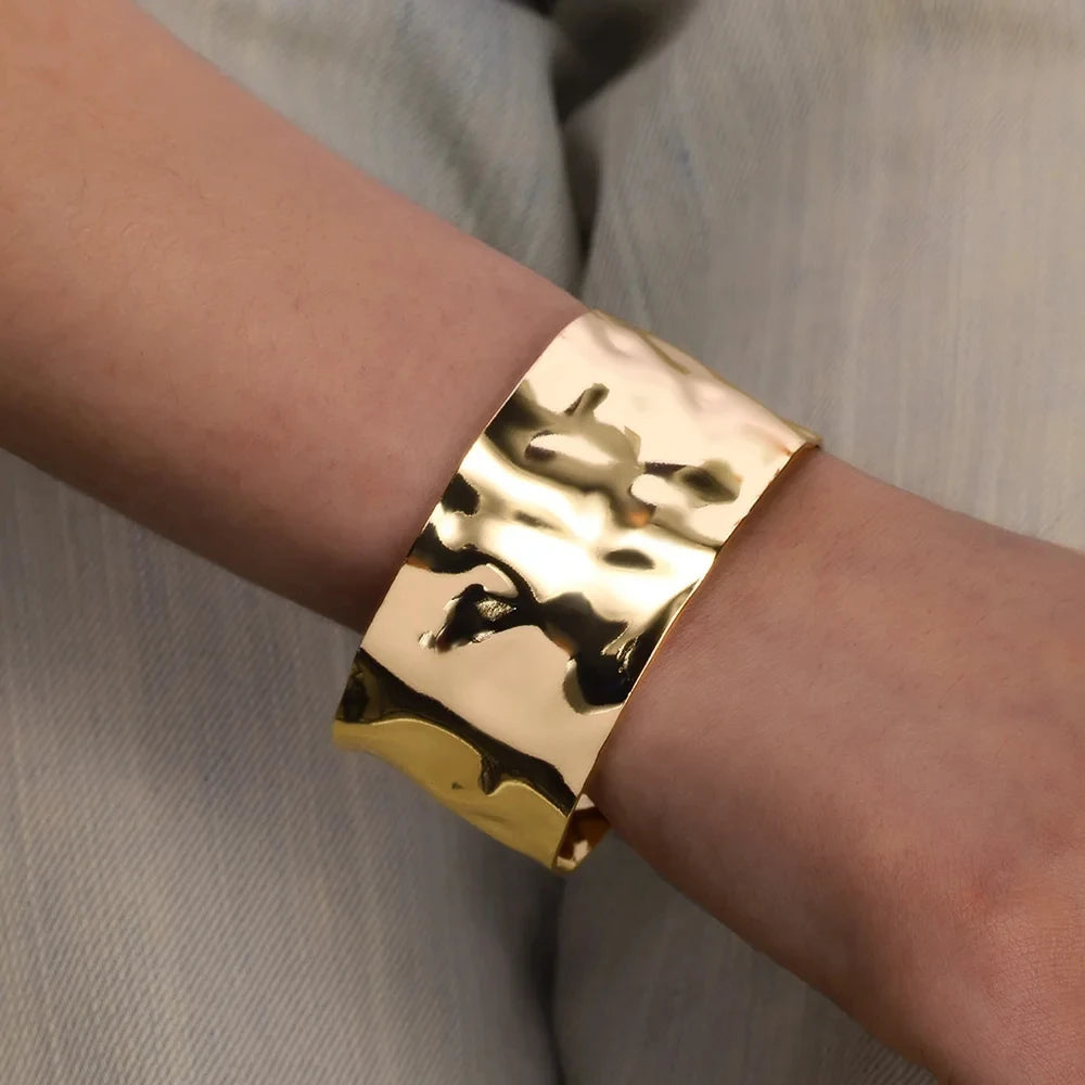 Classic Bump Pattern Open Cuff Bracelet – Gold Stainless Steel Bangle for Women Elegant Hand Jewelry Gift Accessory