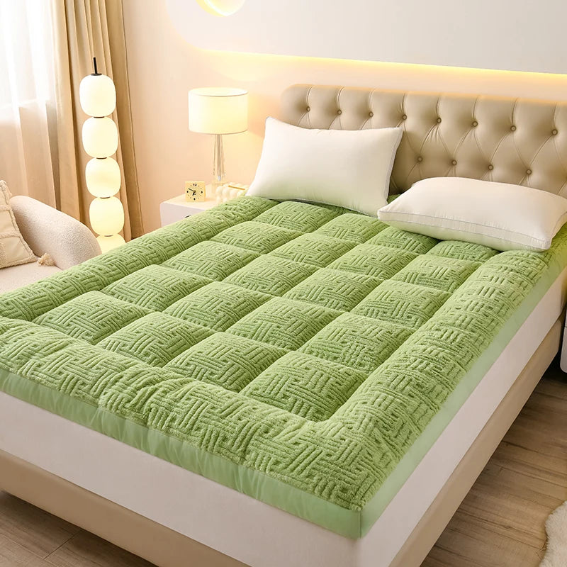 Fluffy Fleece Mattress Topper - Extra Thick Warm Plush Mattress Pad for Winter, Queen Size Folding Camping Mat