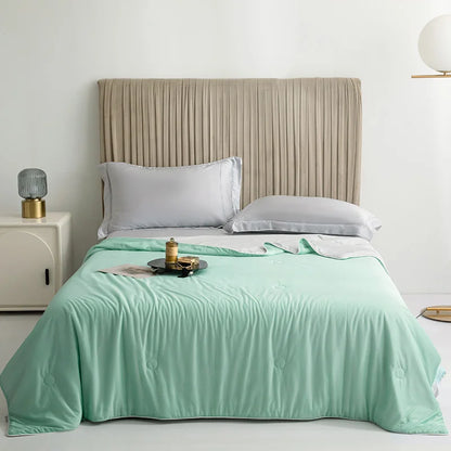 High-Quality Cooling Blanket – Smooth Air-Conditioning Comforter, Lightweight Summer Quilt with Double-Sided Cooling Fabric