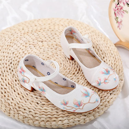 Women’s Embroidered Traditional Shoes - Vintage Chinese Hanfu Qipao Beijing Style Ethnic Dance Footwear