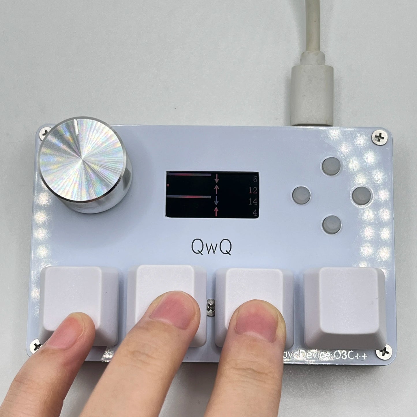 SayoDevice O3C++ OSU Rapid Trigger Keyboard – 4+4 Keys Magnetic Linear OUTEMU Pink Switches with Knob & Screen Shortcut