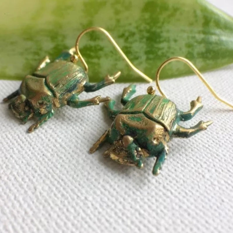 Vintage Green Beetle Earrings - Classic Insect Pendant Jewelry for Women