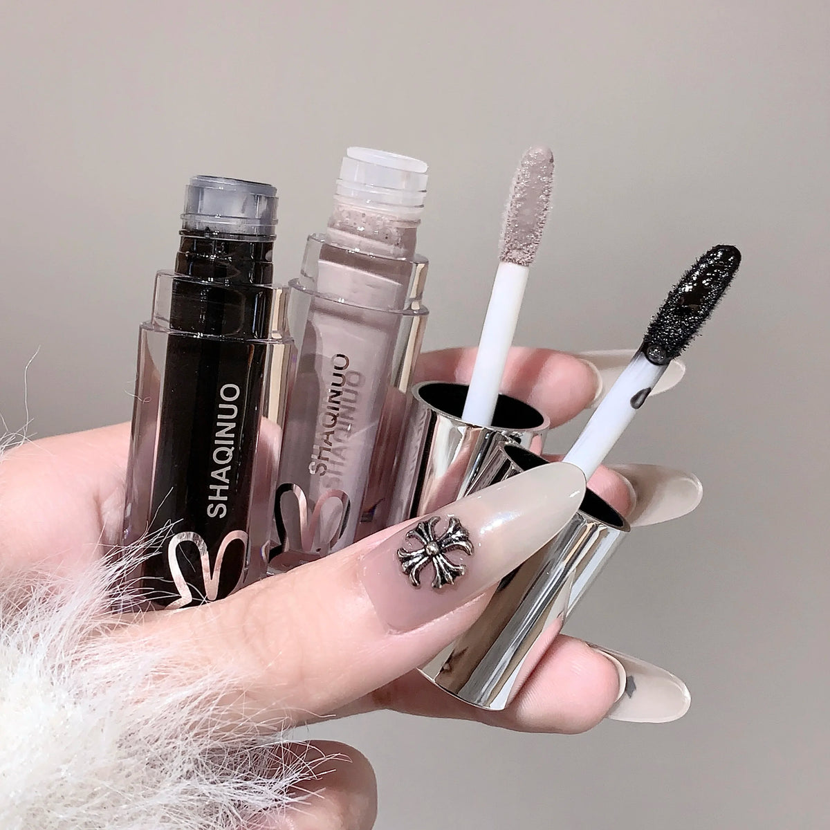 SHAQINUO Water Light Mirror Lip Gloss - Pearlescent Sparkling Moisturizing Lip Oil for Glossy Lips