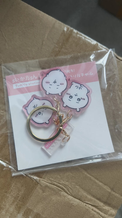 Chiikawa Hachiware USAGI Momoka Acrylic Keychain – Cute Cartoon Pendant for Bags & Gifts