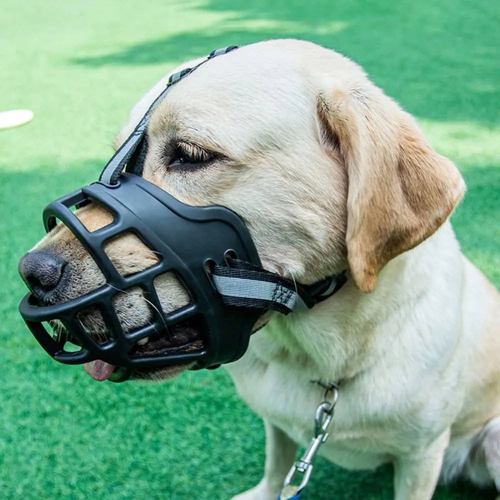 Adjustable Dog Muzzle with Reflective Strip – Anti-Biting Breathable Plastic Mouth Cover for Dogs