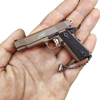Mini 1:3 Metal Gun Model Keychain – 1911 Toy Pistol, Simulation Game Model for Children, Collectible Gift