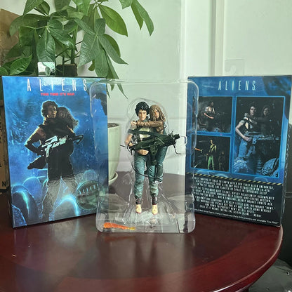 NECA Alien 2 LT Ellen Ripley & Newt Figure – Giger Xenomorph Facehugger Collectible Action Model Toy, Perfect Gift