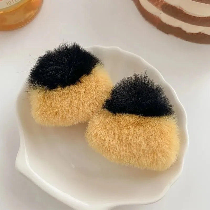 New Cartoon Animal Hair Clip – Cat Ear Plush Hair Claw for Women & Girls Winter Hair Accessory