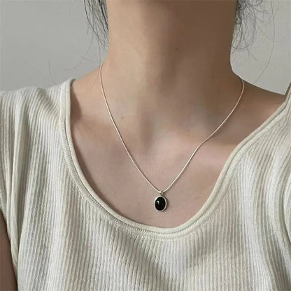 Retro Oval Aquamarine Pendant Necklace — Simple Luxury Snake Chain Jewelry for Women & Girls, Fashionable Gift Accessory