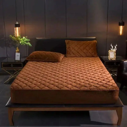 Quilted Crystal Velvet Mattress Cover - Warm Soft Plush Fitted Bed Sheet for King & Queen Beds, Pillowcase Not Included