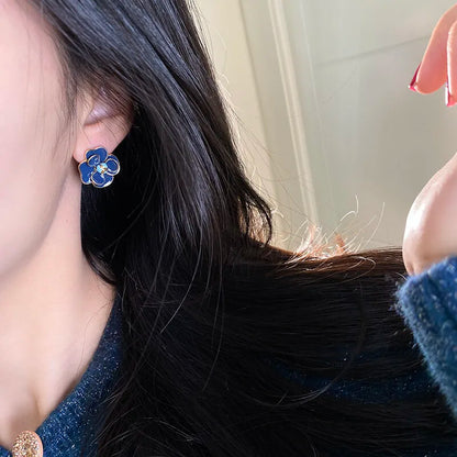 Retro French Blue Camellia Stud Earrings – Elegant Light Luxury Metal Jewelry for Women
