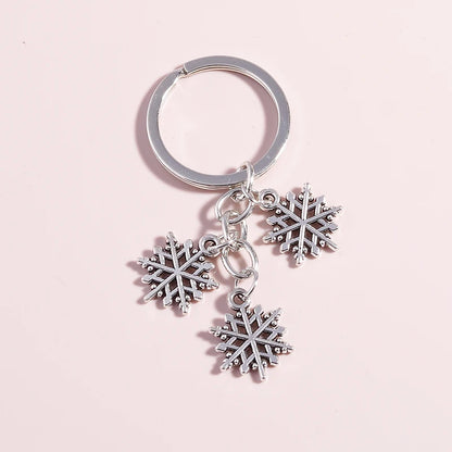 Retro Gothic Punk Heart Cross Keychain – Metal Flower Key Ring Pendant for Car Keys, Handbag Decor & Jewelry Gift