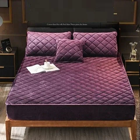 Plush Quilted Mattress Cover - Thick Warm Crystal Velvet Fitted Bed Sheet for Queen & King Beds, Pillowcase Not Included