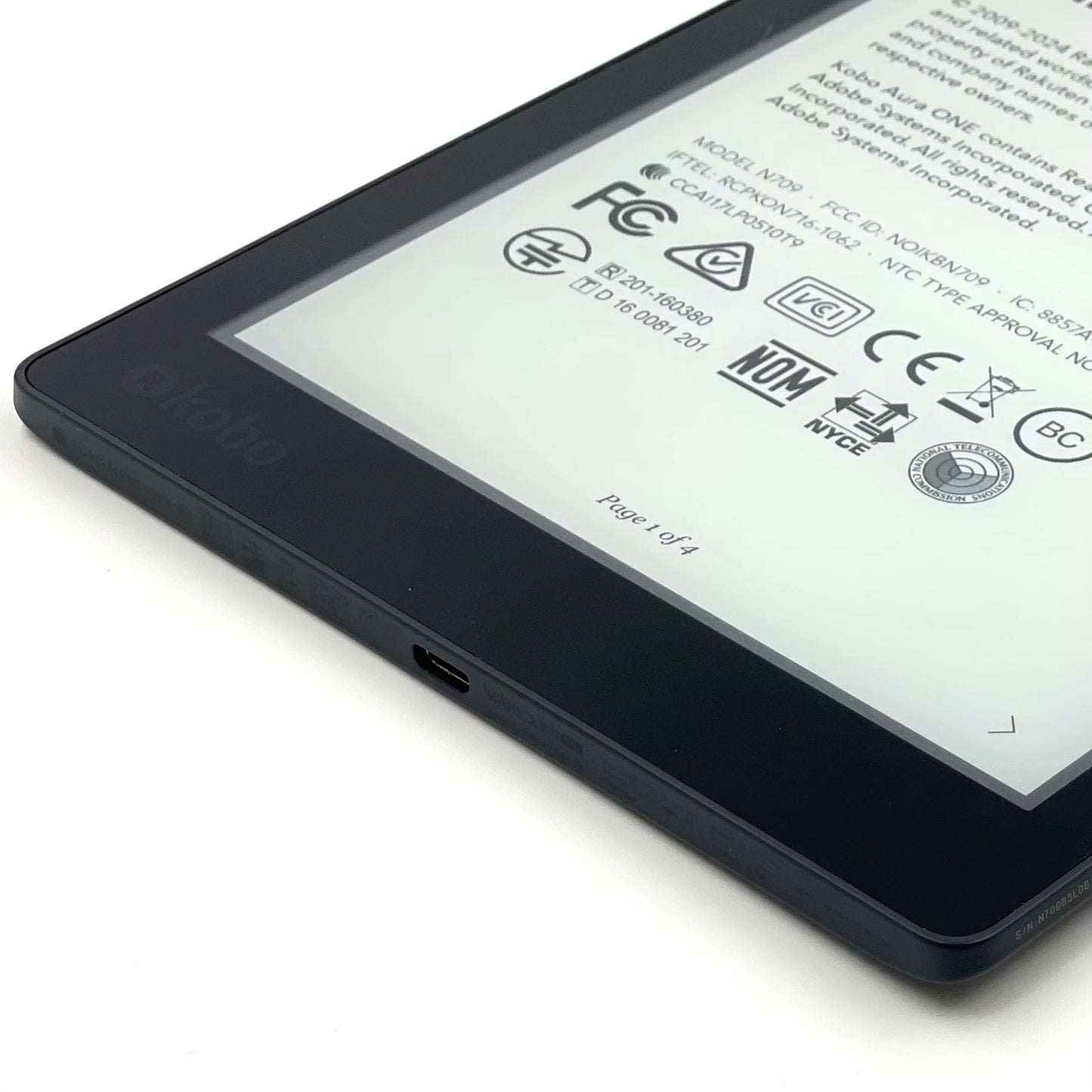 KOBO Aura One 7.8" E-Reader | 300PPI HD Carta E-Ink, IPX8 Waterproof, 8GB WIFI, Two-Color Light