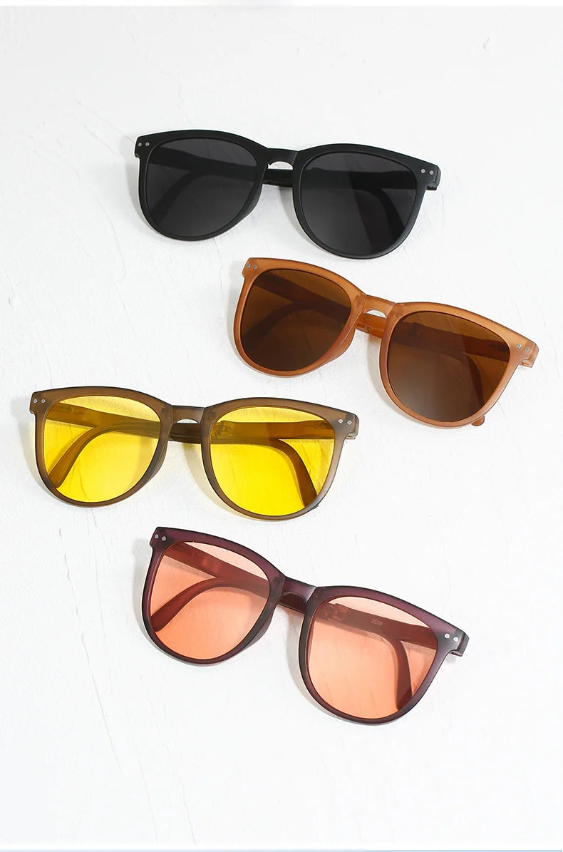 UV400 Polarized Folding Sunglasses – Anti-UV Oval Frame for Men & Women
