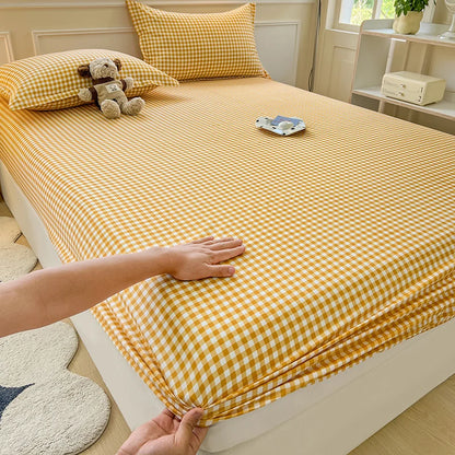 Plaid Fitted Sheet - Soft Skin-Friendly Elastic Bed Cover for Kids & Home