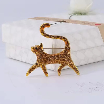 Women's Fashion Cat Brooch Pin - Cute Animal Jewelry Accessory for Clothing, Bags & Stylish Decor