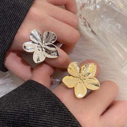 2PC Women's Trendy Stainless Steel Flower Earrings – Fashionable Outdoor Travel & Party Gifts
