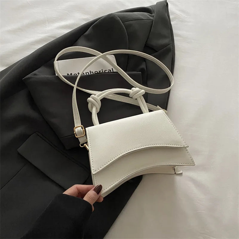 Women’s Solid Color Crossbody Shoulder Bag – Simple Casual Small Square Trendy Diagonal Handbag for Autumn Everyday Use