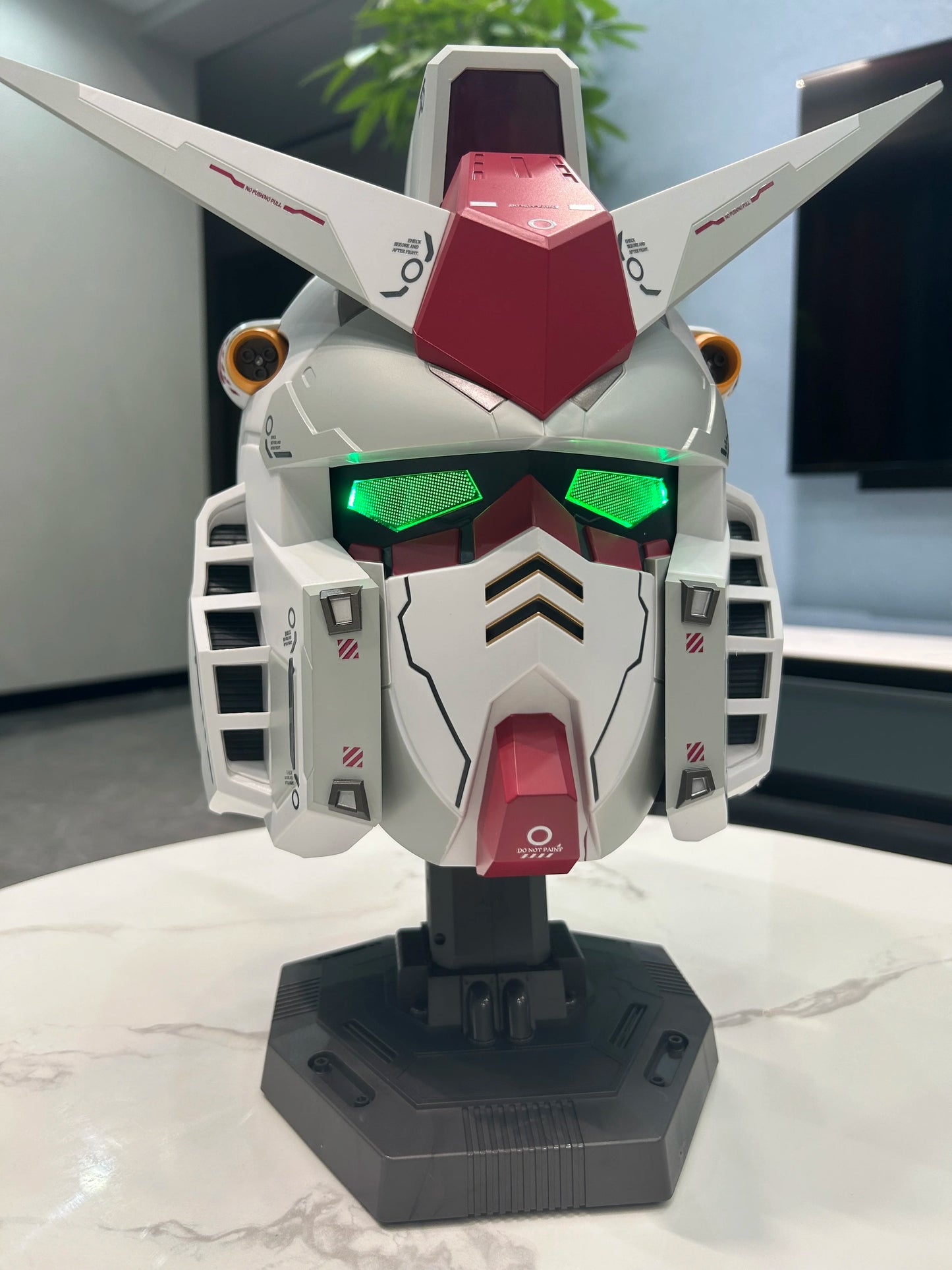 Bandai Gunpla RX-78 Gundam Head Collection – Wearable Robot Kit Action Figure, Cosplay Model for Kids, Halloween & Christmas Gift