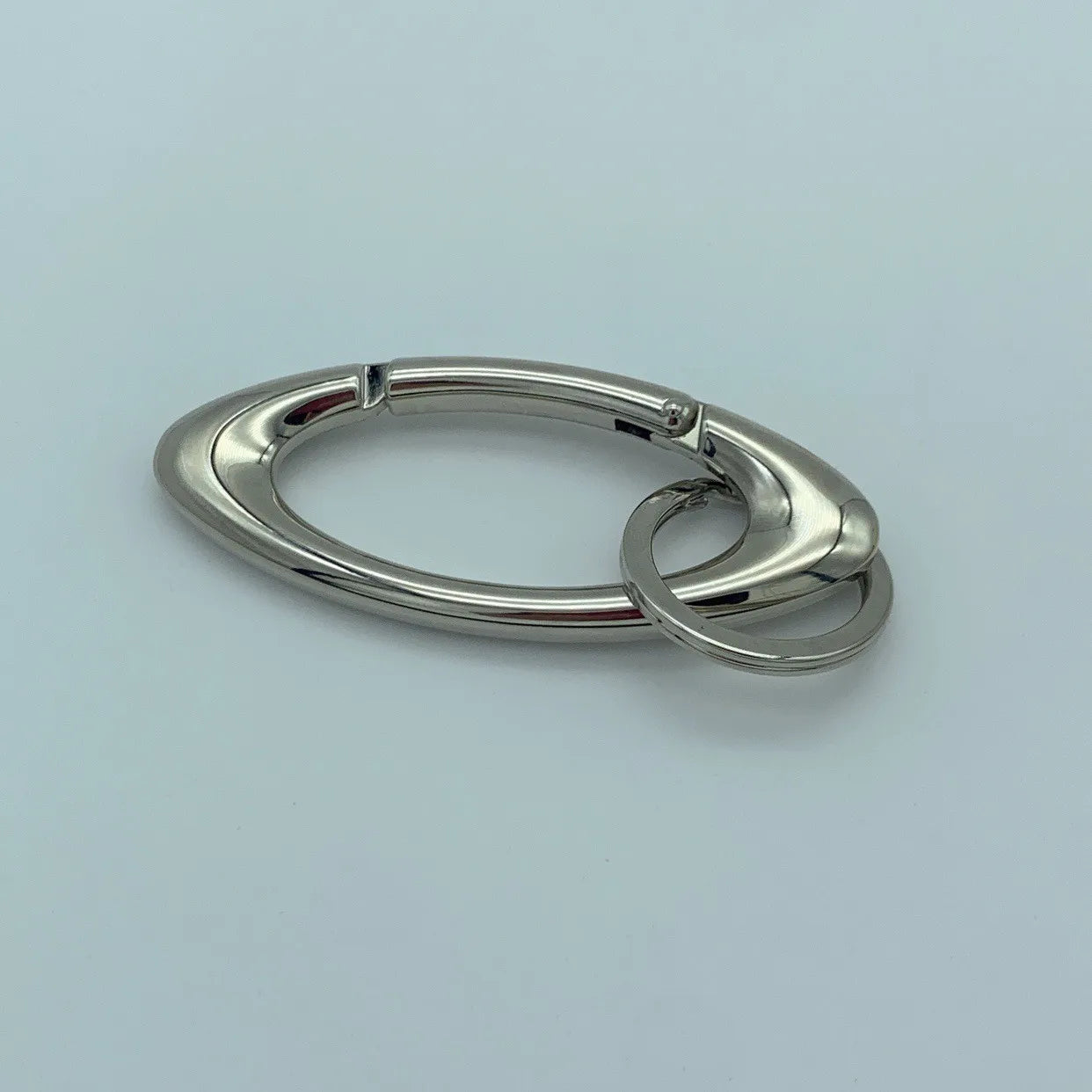 Zinc Alloy Mountaineering Carabiner Keychain – Multifunctional Belt Buckle Blackout