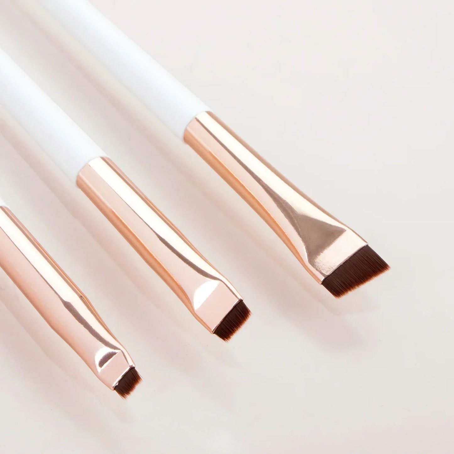 3 Pcs Eyeliner Brush Set – Oblique Head, Ultra-Thin Eyebrow & Eyeshadow Brushes for Precise Makeup Application