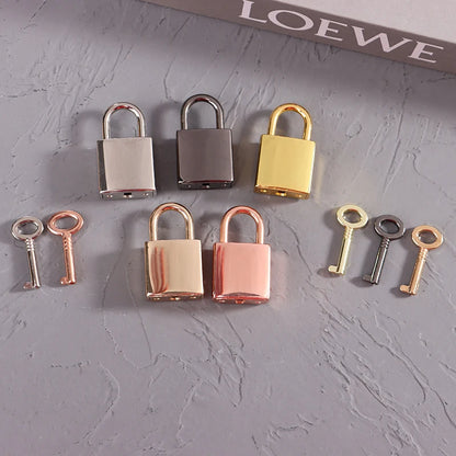 Vintage Heart-Shaped Metal Mini Padlock – Key Lock for Bags, Suitcases, and Luggage Boxes with Key