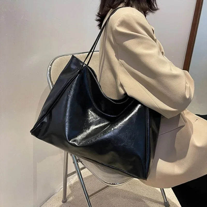 Women’s PU Leather Tote Bag – Large Capacity Soft Underarm Shoulder & Crossbody Bucket Bag Retro Casual Portable Handbag