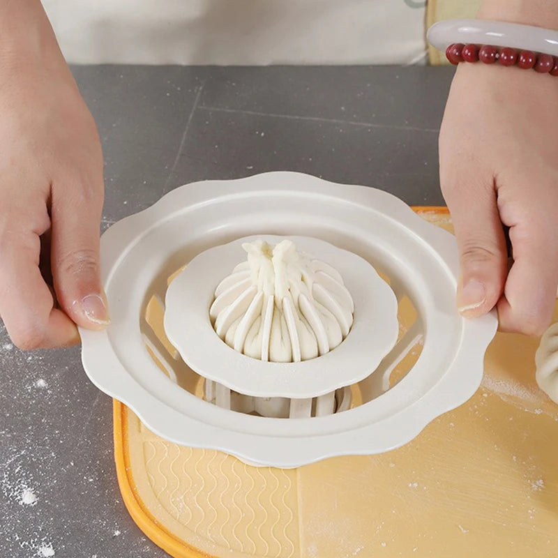 Flower Shaped Dumpling & Bun Maker Mold – DIY Pastry, Pie & Homemade Baking Tool